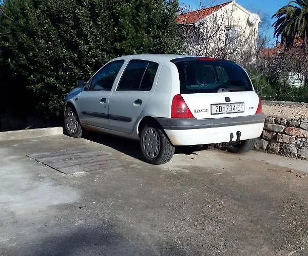 With A Parking Space Sali, Dugi Otok - 8185 *